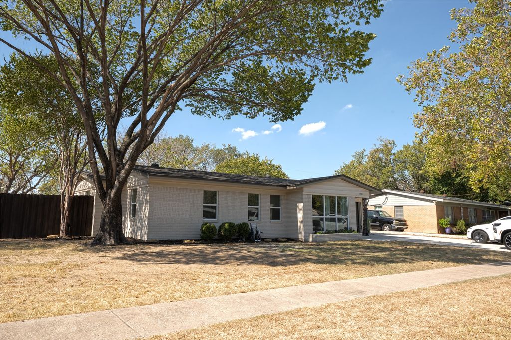 7901 Laura Street, North Richland Hills, TX 76180 — photo 2