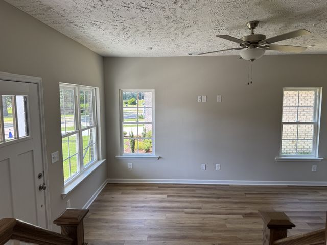 47 Laurel View St, Manchester, TN 37355