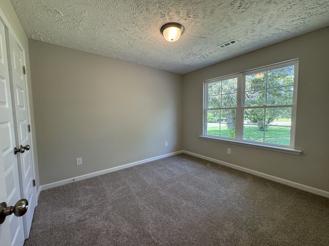 47 Laurel View St, Manchester, TN 37355