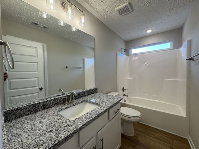 47 Laurel View St, Manchester, TN 37355