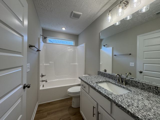 47 Laurel View St, Manchester, TN 37355