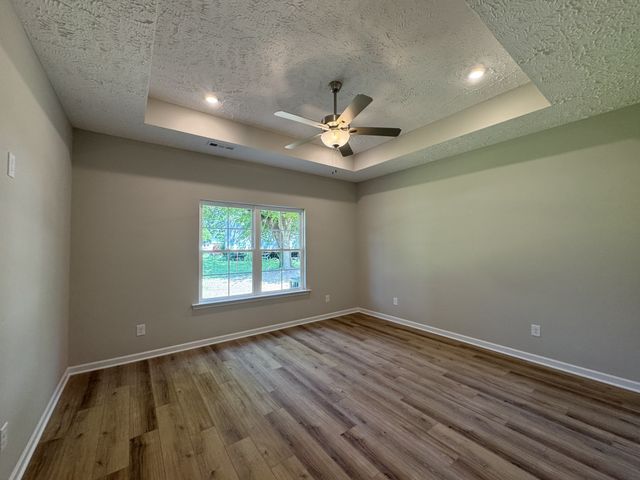 47 Laurel View St, Manchester, TN 37355