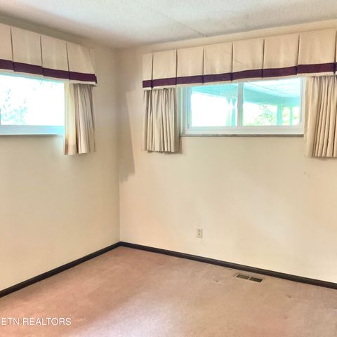 3505 Hackworth Rd, Knoxville, TN 37931