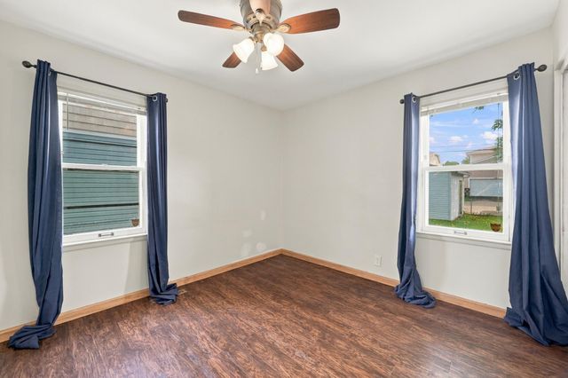 5242 Irving Avenue N, Minneapolis, MN 55430