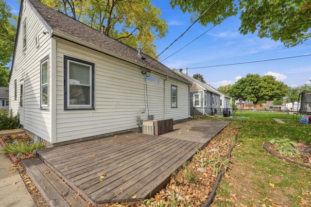 5242 Irving Avenue N, Minneapolis, MN 55430