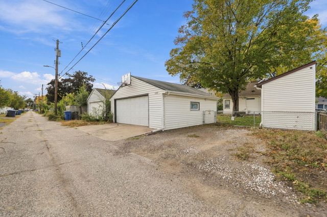 5242 Irving Avenue N, Minneapolis, MN 55430