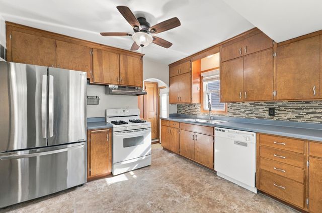 5242 Irving Avenue N, Minneapolis, MN 55430