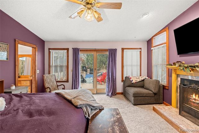 6076 E Carpenter Road, Flint, MI 48506