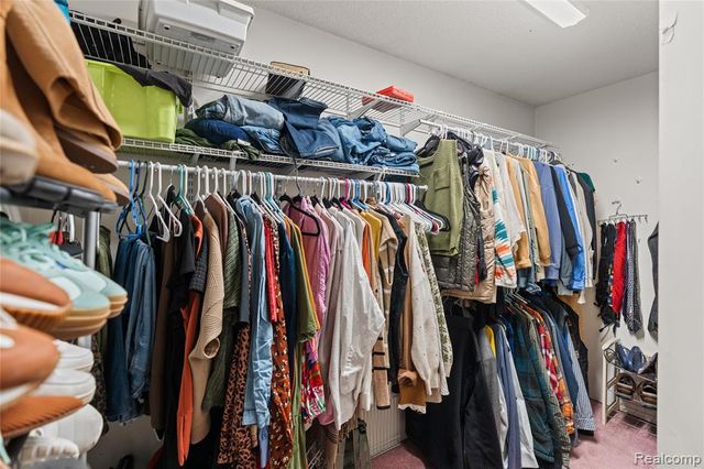 6076 E Carpenter Road, Flint, MI 48506