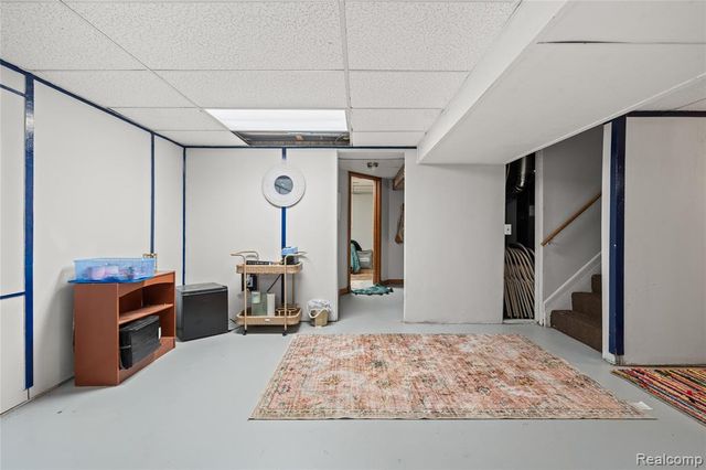 6076 E Carpenter Road, Flint, MI 48506