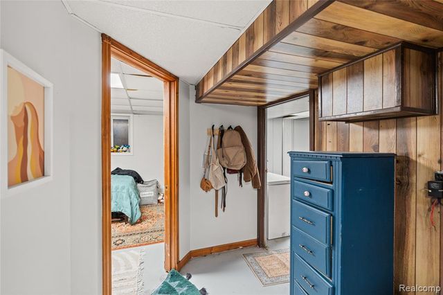 6076 E Carpenter Road, Flint, MI 48506