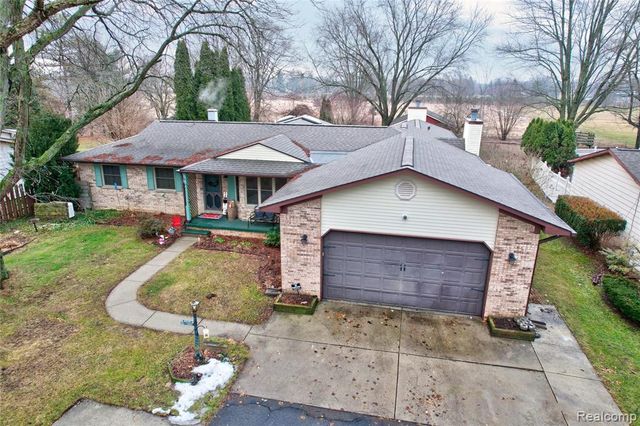 6076 E Carpenter Road, Flint, MI 48506