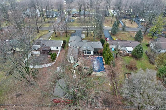 6076 E Carpenter Road, Flint, MI 48506