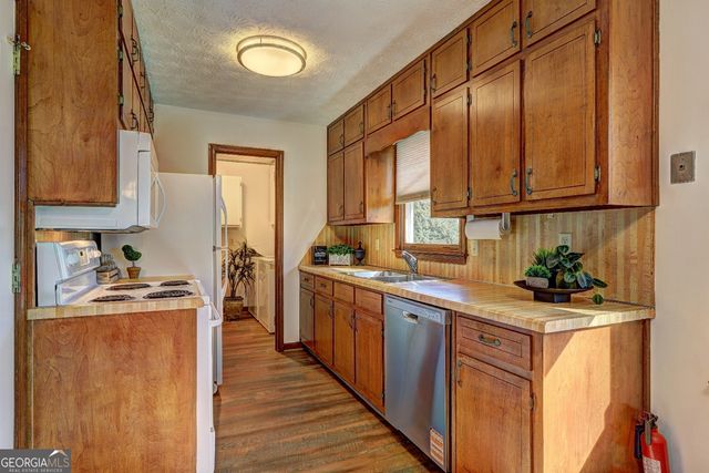 2896 Ripple Court, Snellville, GA 30078