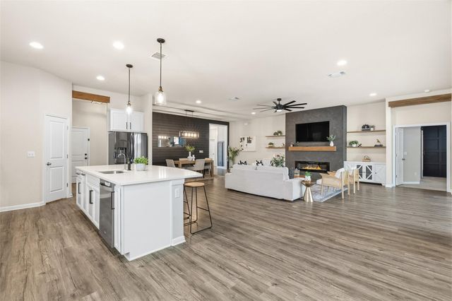 113 Rose Heath LN, Liberty Hill, TX 78642