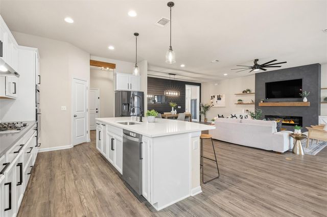 113 Rose Heath LN, Liberty Hill, TX 78642