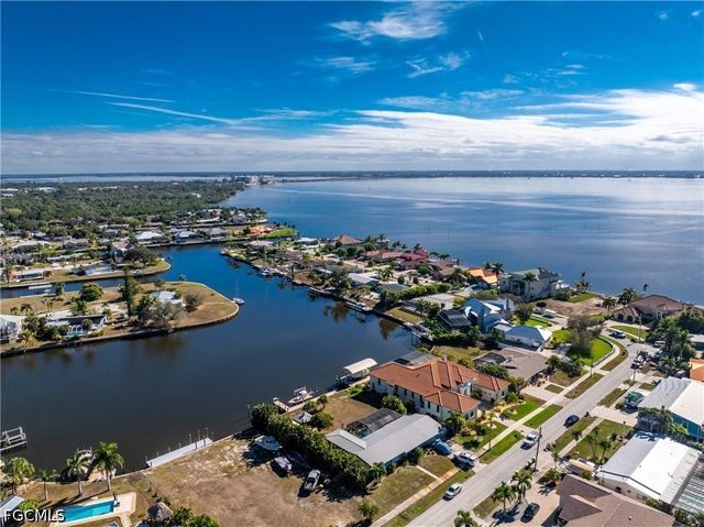 265 Severin RD SE, Port Charlotte, FL 33952