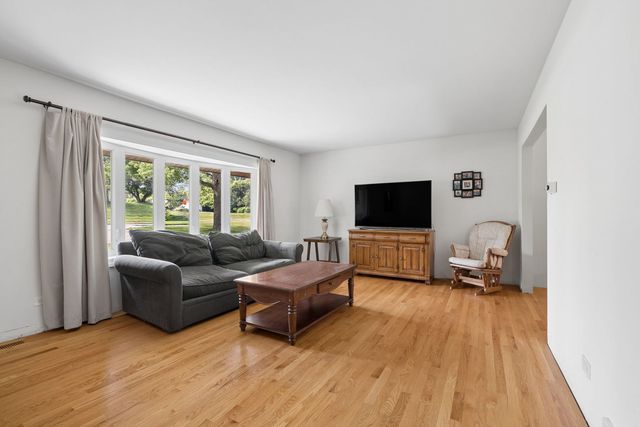 4415 Yender Avenue, Lisle, IL 60532