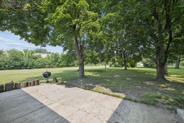 4415 Yender Avenue, Lisle, IL 60532