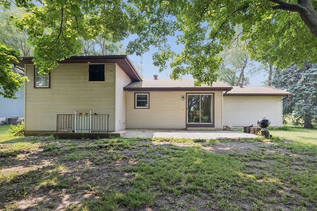 4415 Yender Avenue, Lisle, IL 60532