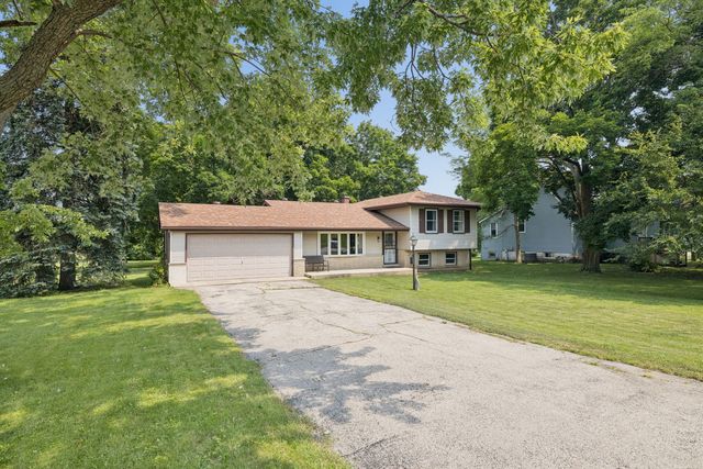 4415 Yender Avenue, Lisle, IL 60532