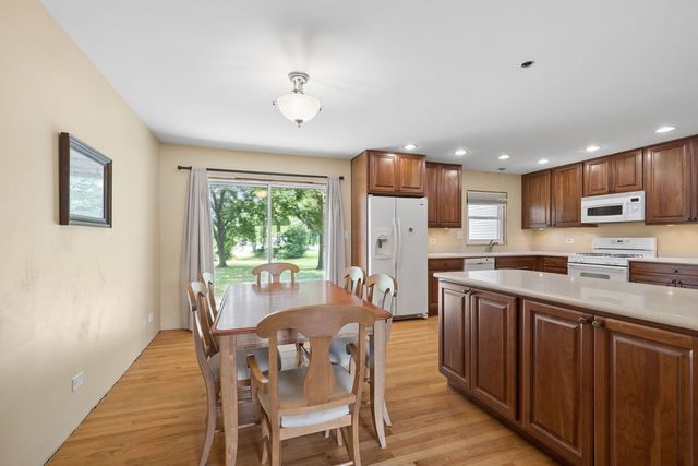 4415 Yender Avenue, Lisle, IL 60532
