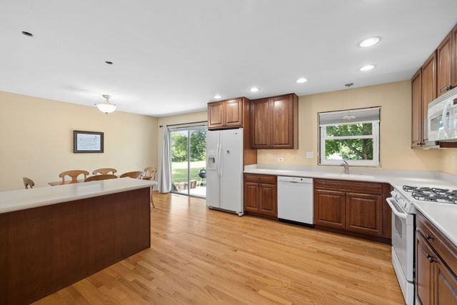 4415 Yender Avenue, Lisle, IL 60532