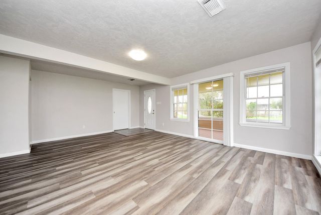 9413 Arden Court, Houston, TX 77033