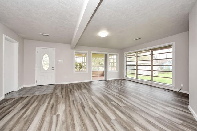 9413 Arden Court, Houston, TX 77033