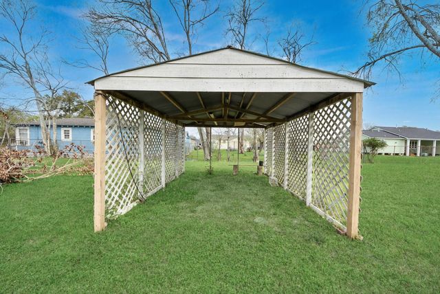 9413 Arden Court, Houston, TX 77033