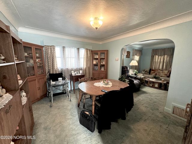 4325 Douglas Road, Toledo, OH 43613