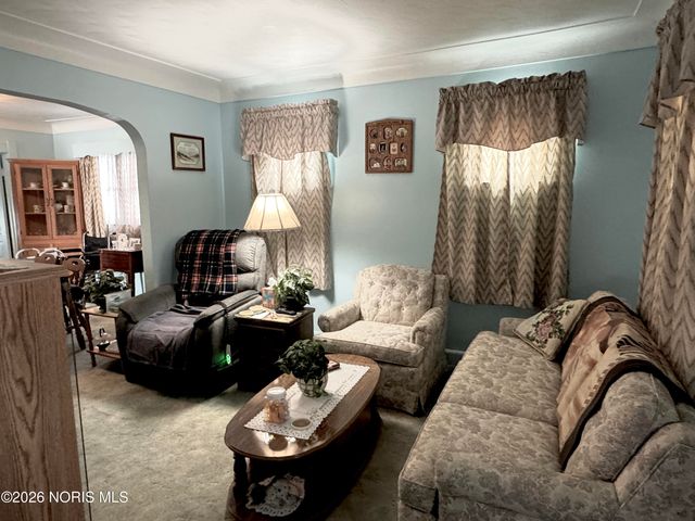 4325 Douglas Road, Toledo, OH 43613