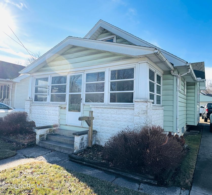 4325 Douglas Road, Toledo, OH 43613