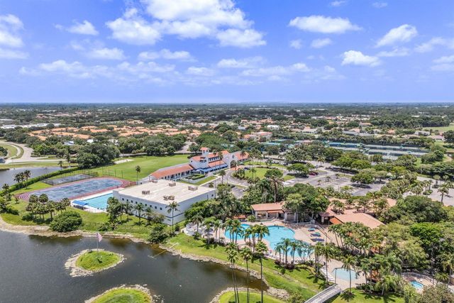 10852 LA SALINAS Circle, Boca Raton, FL 33428