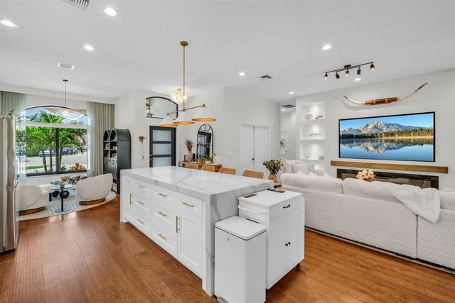10852 LA SALINAS Circle, Boca Raton, FL 33428