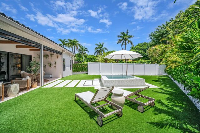 10852 LA SALINAS Circle, Boca Raton, FL 33428