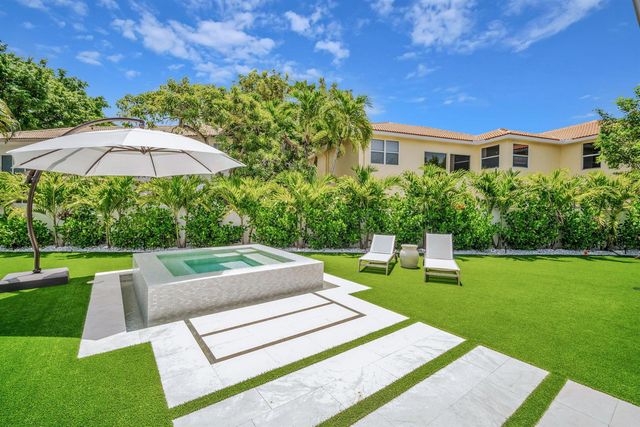 10852 LA SALINAS Circle, Boca Raton, FL 33428