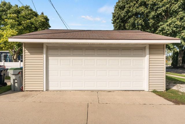 3105 S 23rd STREET, Milwaukee, WI 53215