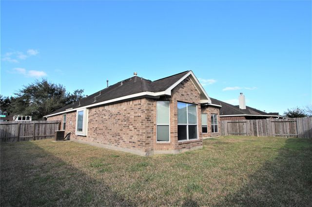 4614 Brazos Bend Drive, Pearland, TX 77584