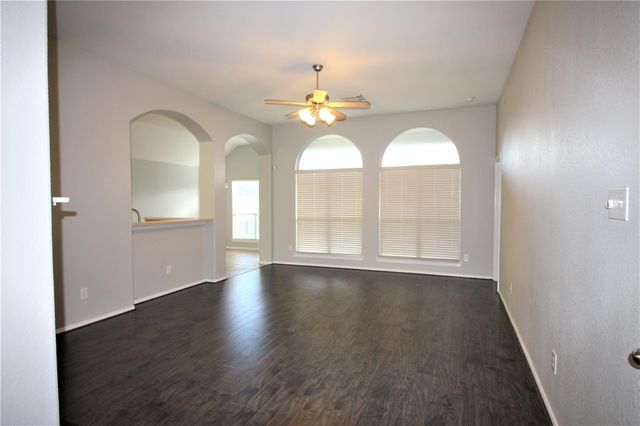 4614 Brazos Bend Drive, Pearland, TX 77584