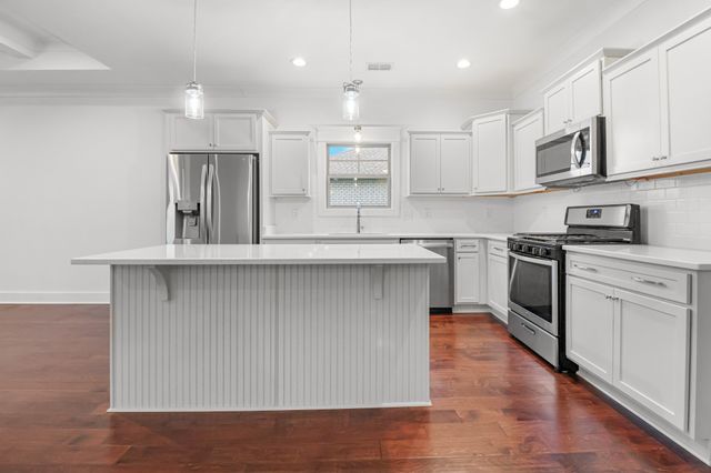 740 Jersey Dr, Clarksville, TN 37043