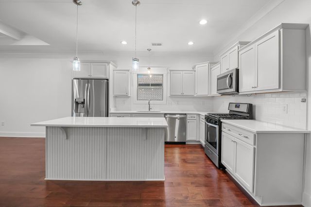 740 Jersey Dr, Clarksville, TN 37043