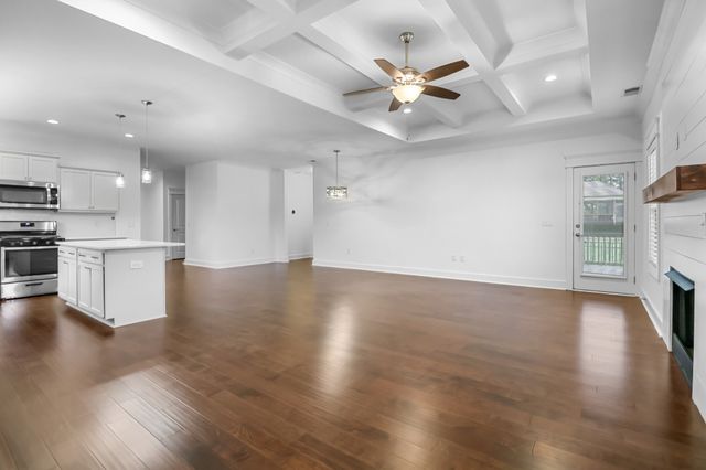 740 Jersey Dr, Clarksville, TN 37043