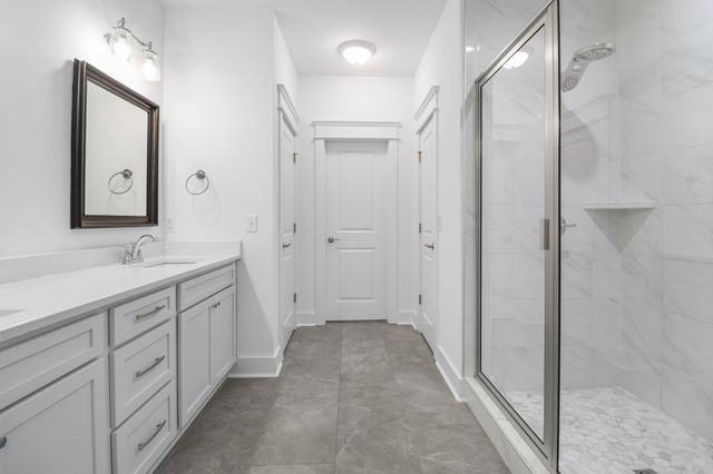 740 Jersey Dr, Clarksville, TN 37043