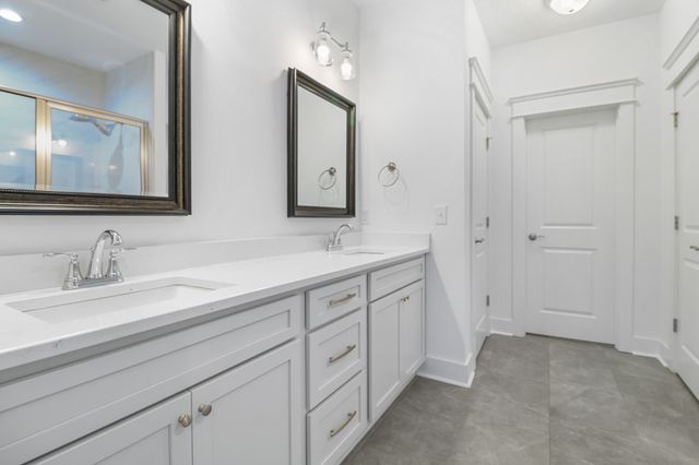 740 Jersey Dr, Clarksville, TN 37043