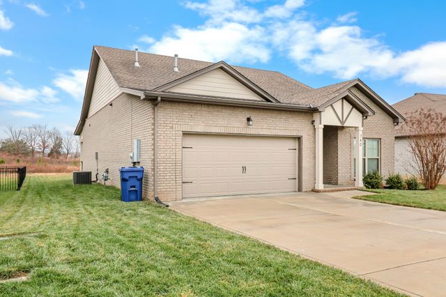 740 Jersey Dr, Clarksville, TN 37043