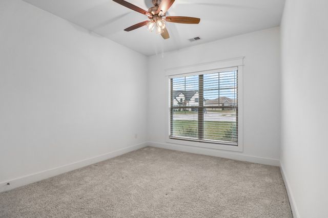 740 Jersey Dr, Clarksville, TN 37043