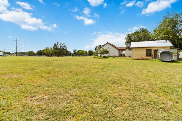 7925 Hayride RD, Del Valle, TX 78617