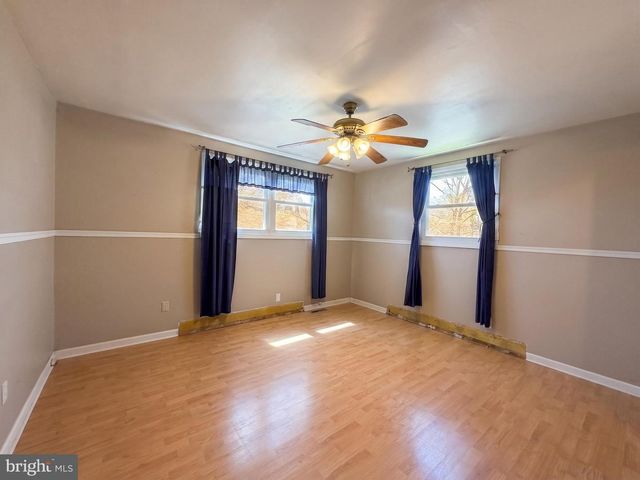 135 OAK HILL DR, Middletown, PA 17057