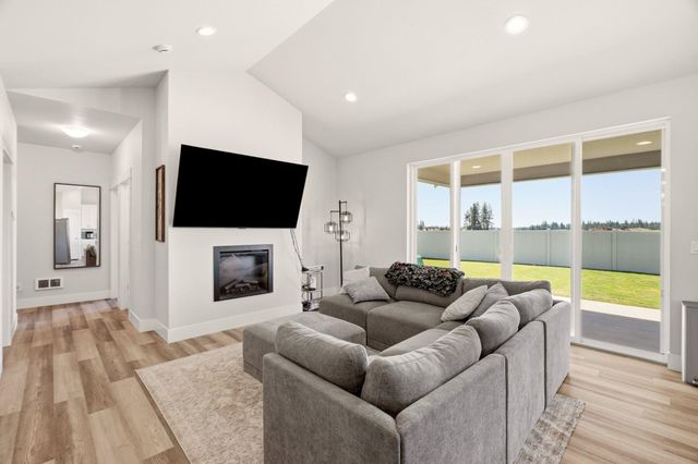 5949 S Sherri Lea Rd, Spokane, WA 99224